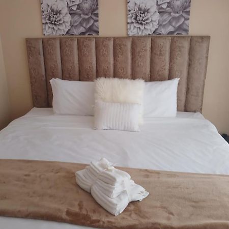 Elim Self Catering Apartment Fisherhaven Екстериор снимка