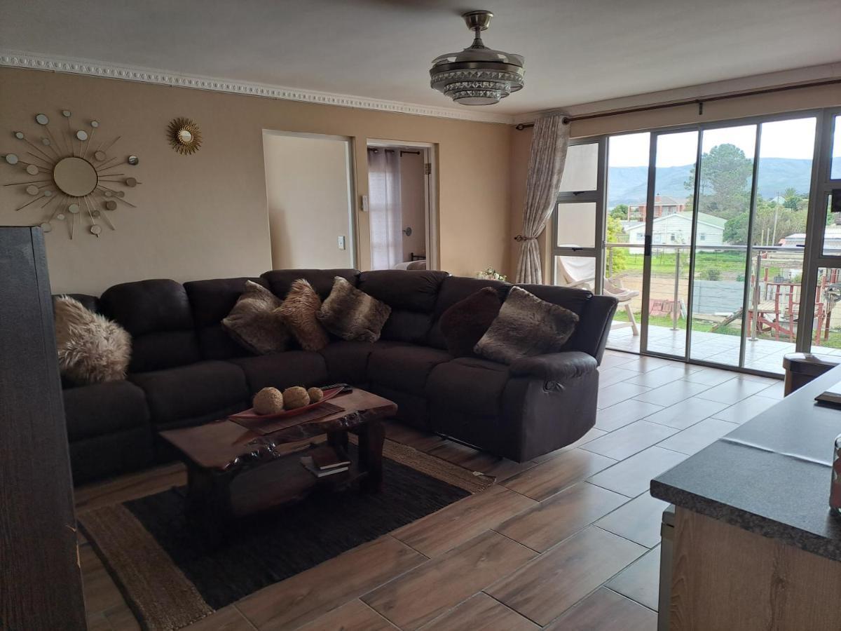 Elim Self Catering Apartment Fisherhaven Екстериор снимка