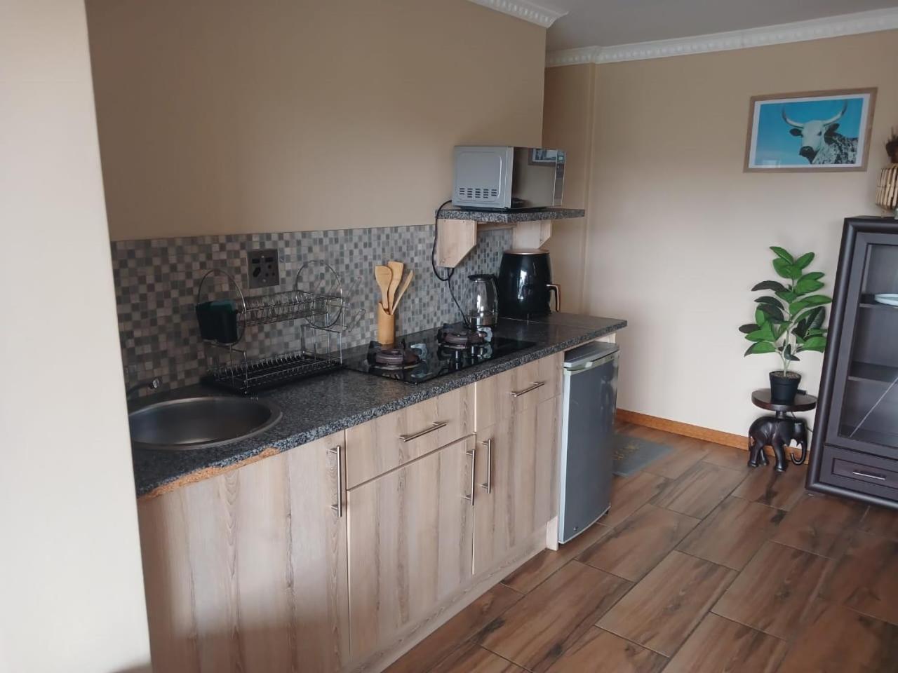 Elim Self Catering Apartment Fisherhaven Екстериор снимка