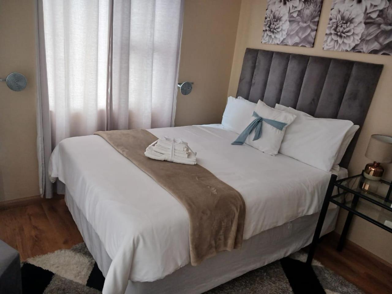 Elim Self Catering Apartment Fisherhaven Екстериор снимка